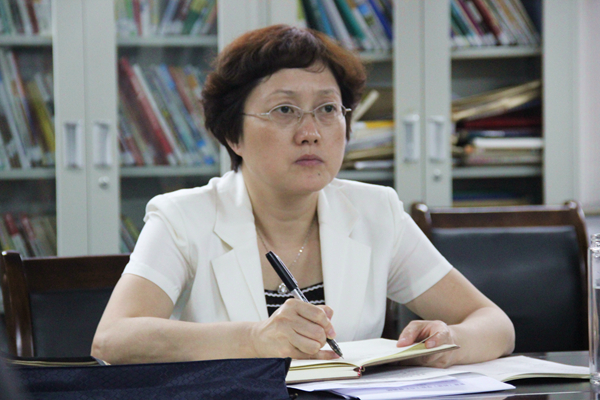 赵继红院长听取汇报